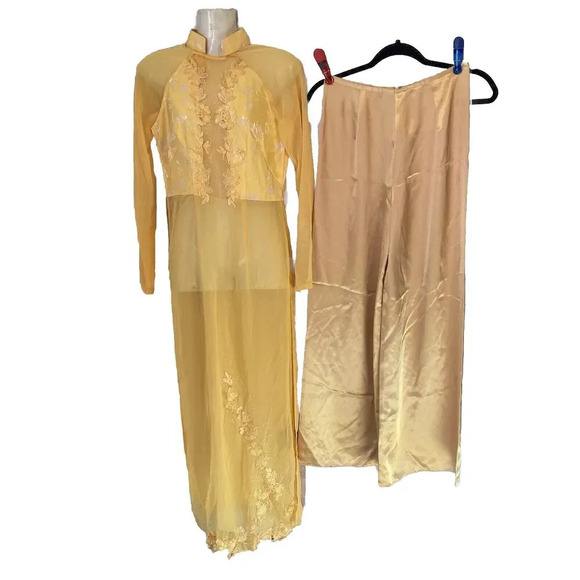 Asian Women XS/S Vietnamese Traditional Dress Maxi Yellow Silky Satin Sheer Lace - Picture 1 of 11